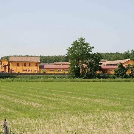 Cascina Corte Grande Farm stay Pavia